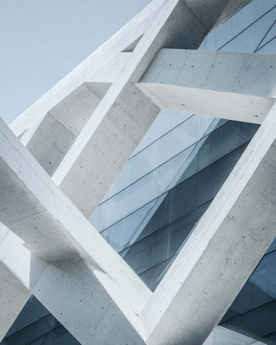 Concrete lattice, abstract detail